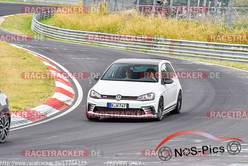 Bild #17754775 - Touristenfahrten Nürburgring Nordschleife (10.07.2022)