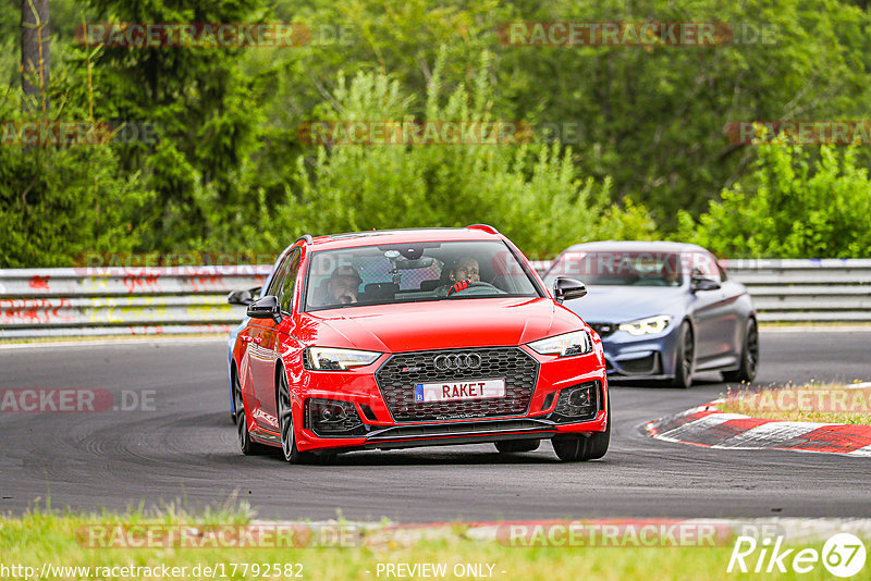 Bild #17792582 - Touristenfahrten Nürburgring Nordschleife (10.07.2022)