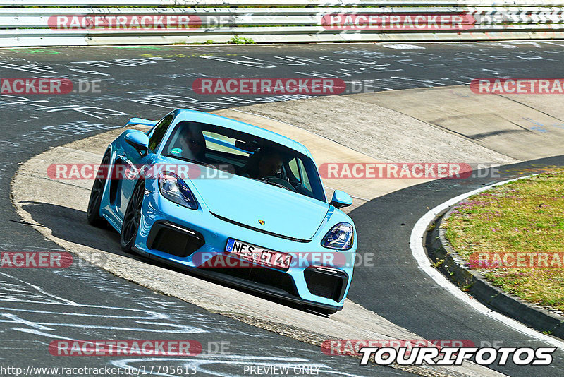 Bild #17795613 - Touristenfahrten Nürburgring Nordschleife (10.07.2022)