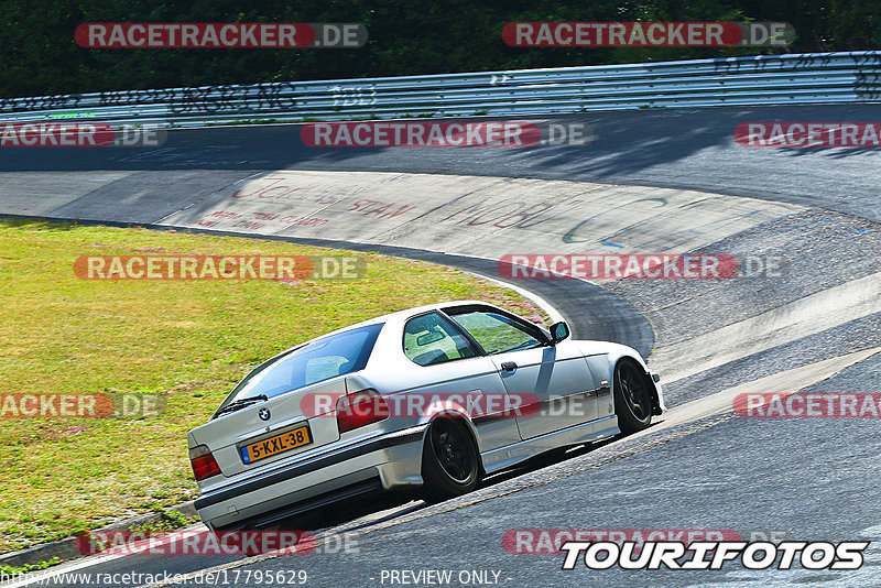 Bild #17795629 - Touristenfahrten Nürburgring Nordschleife (10.07.2022)