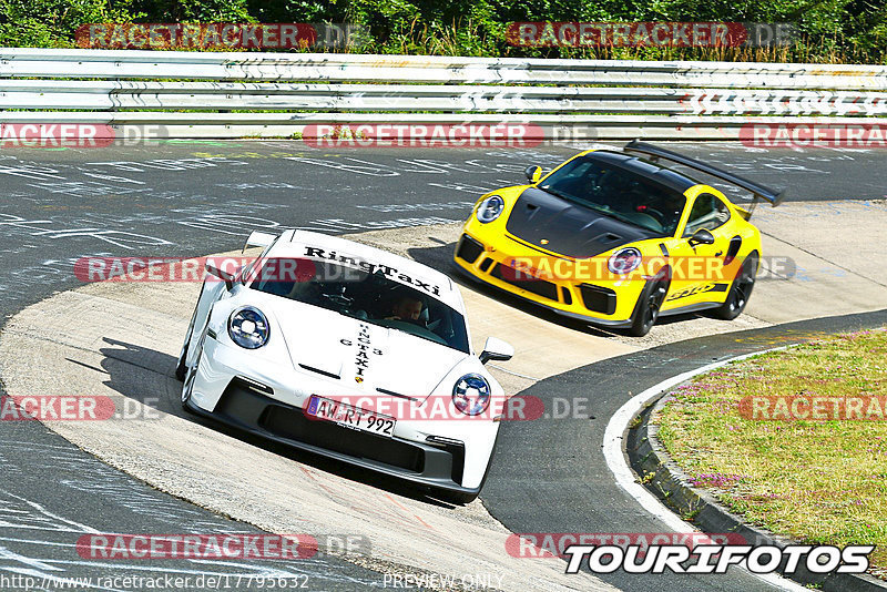 Bild #17795632 - Touristenfahrten Nürburgring Nordschleife (10.07.2022)