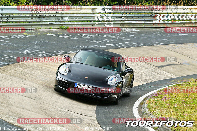 Bild #17809097 - Touristenfahrten Nürburgring Nordschleife (10.07.2022)