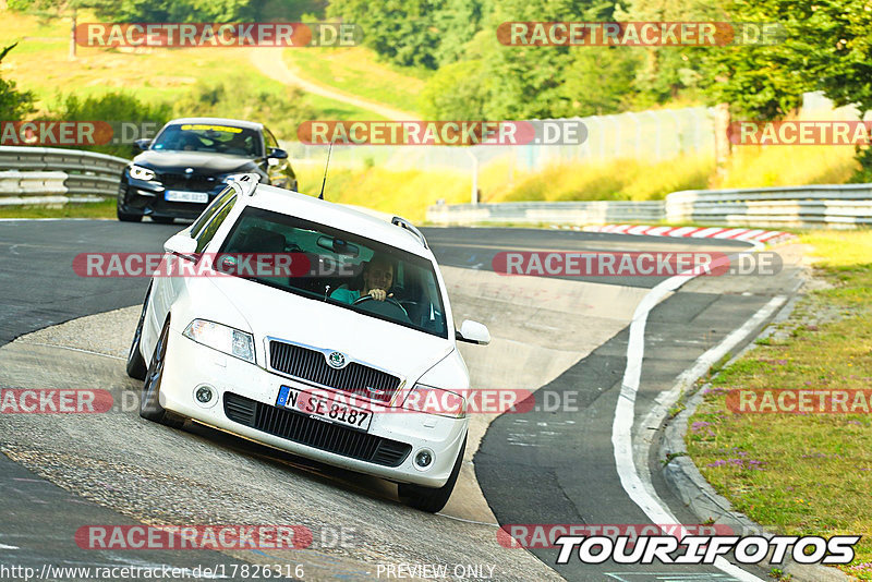 Bild #17826316 - Touristenfahrten Nürburgring Nordschleife (11.07.2022)