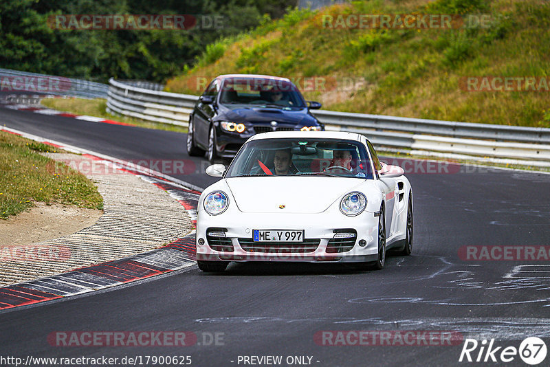 Bild #17900625 - Touristenfahrten Nürburgring Nordschleife (16.07.2022)