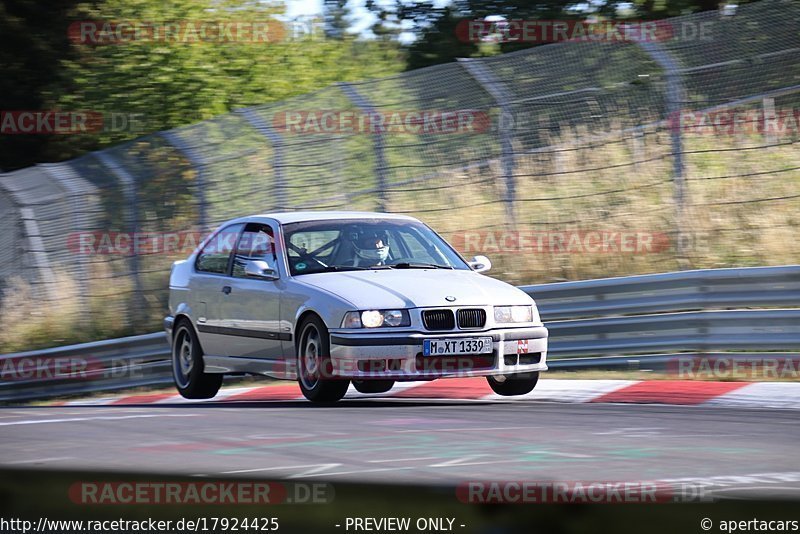 Bild #17924425 - Touristenfahrten Nürburgring Nordschleife (17.07.2022)