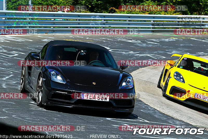 Bild #17975625 - Touristenfahrten Nürburgring Nordschleife (17.07.2022)