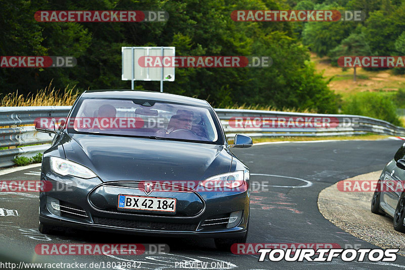 Bild #18039842 - Touristenfahrten Nürburgring Nordschleife (25.07.2022)