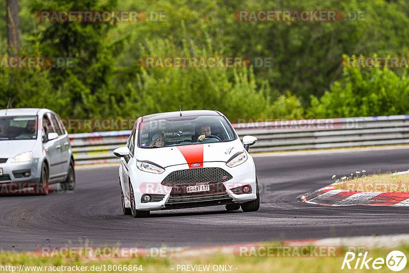 Bild #18066864 - Touristenfahrten Nürburgring Nordschleife (28.07.2022)