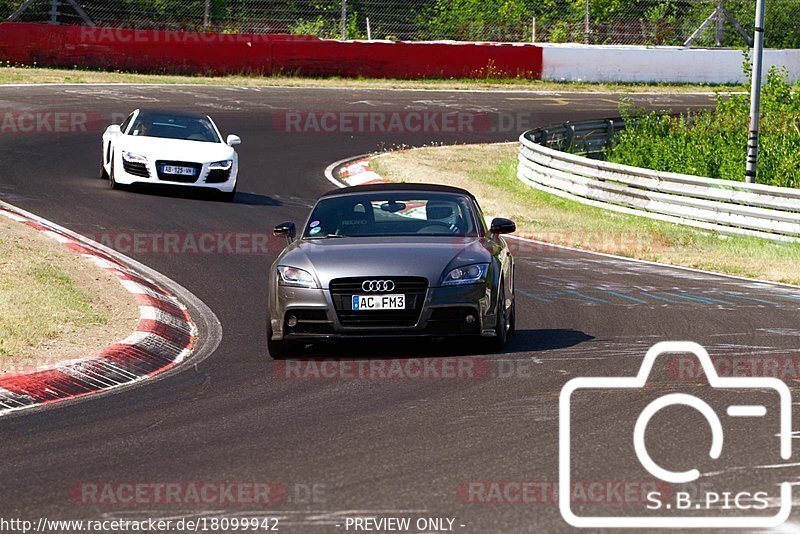 Bild #18099942 - Touristenfahrten Nürburgring Nordschleife (30.07.2022)