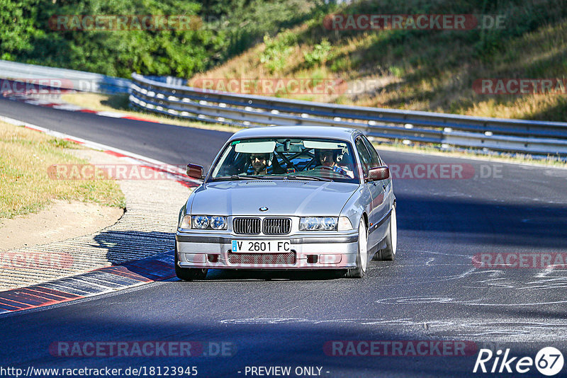 Bild #18123945 - Touristenfahrten Nürburgring Nordschleife (30.07.2022)