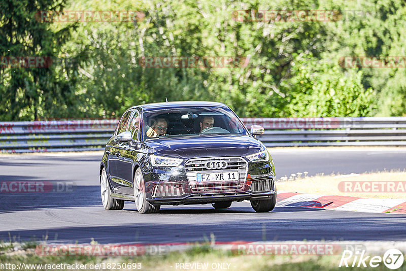 Bild #18250693 - Touristenfahrten Nürburgring Nordschleife (03.08.2022)