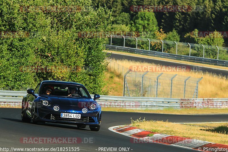 Bild #18251525 - Touristenfahrten Nürburgring Nordschleife (03.08.2022)