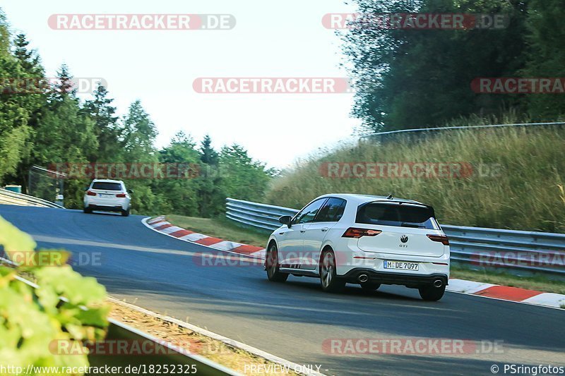 Bild #18252325 - Touristenfahrten Nürburgring Nordschleife (03.08.2022)