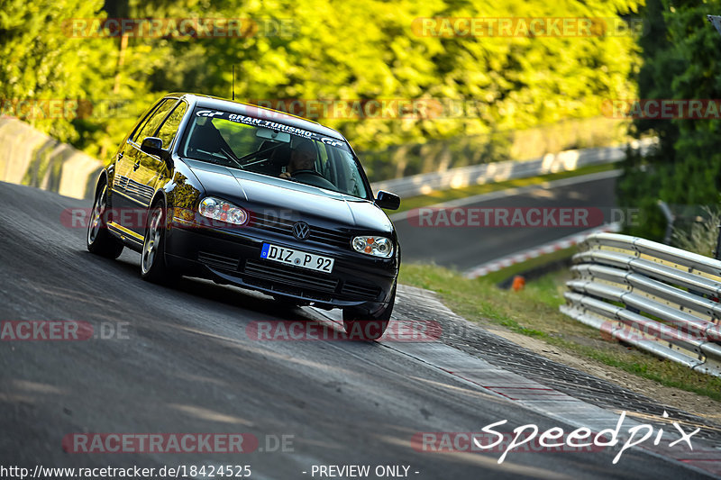 Bild #18424525 - Touristenfahrten Nürburgring Nordschleife (10.08.2022)