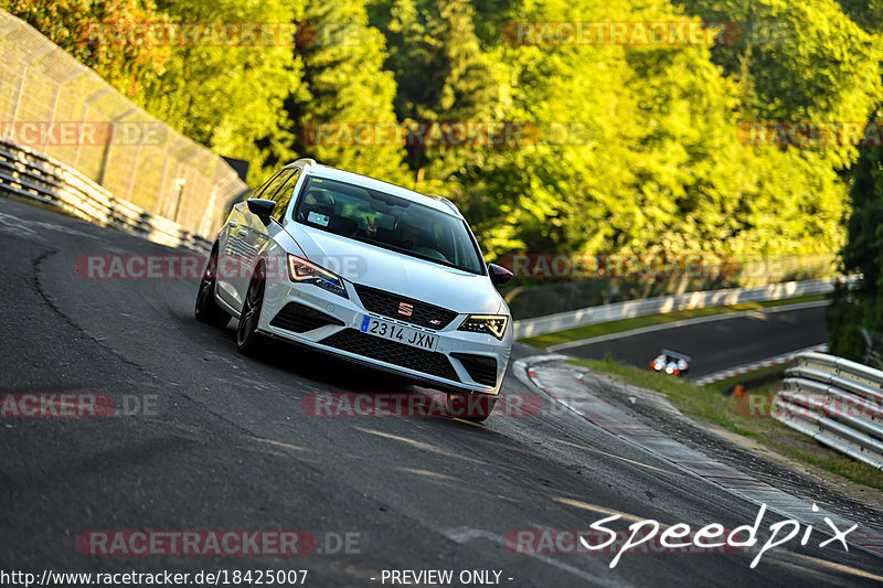 Bild #18425007 - Touristenfahrten Nürburgring Nordschleife (10.08.2022)