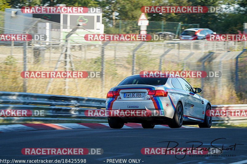 Bild #18425598 - Touristenfahrten Nürburgring Nordschleife (10.08.2022)