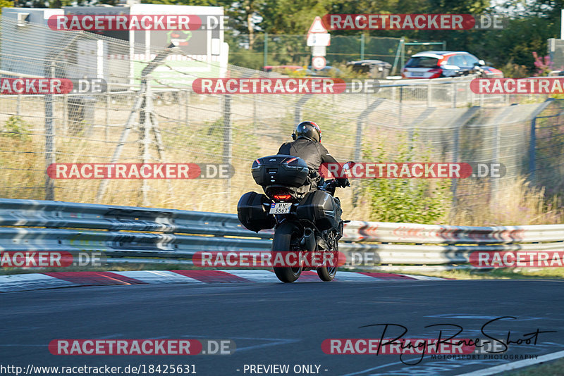 Bild #18425631 - Touristenfahrten Nürburgring Nordschleife (10.08.2022)