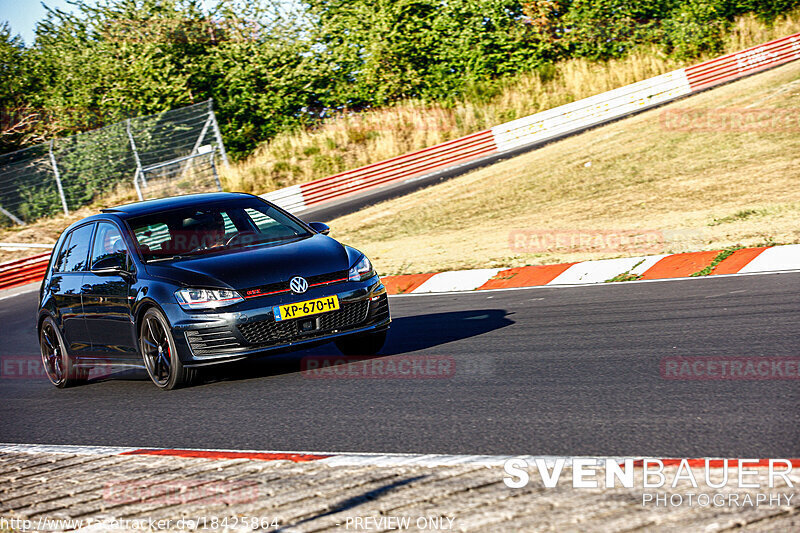 Bild #18425864 - Touristenfahrten Nürburgring Nordschleife (10.08.2022)