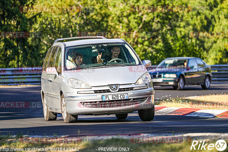 Bild #18430582 - Touristenfahrten Nürburgring Nordschleife (10.08.2022)