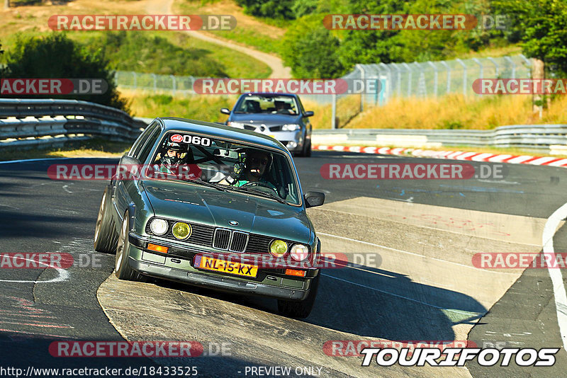 Bild #18433525 - Touristenfahrten Nürburgring Nordschleife (10.08.2022)