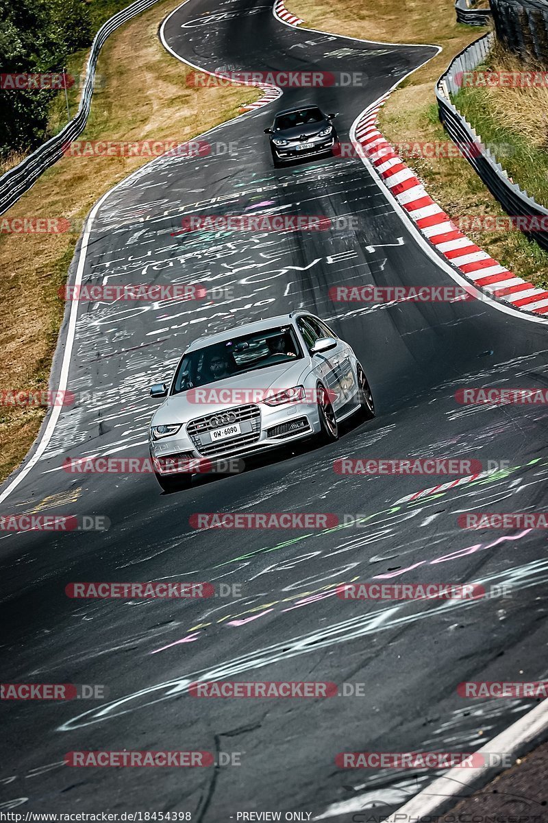 Bild #18454398 - Touristenfahrten Nürburgring Nordschleife (13.08.2022)