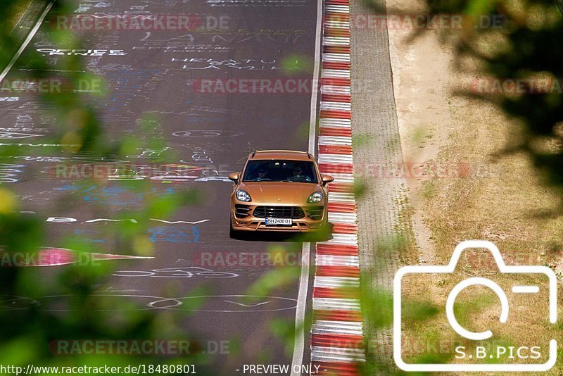 Bild #18480801 - Touristenfahrten Nürburgring Nordschleife (14.08.2022)