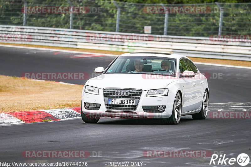 Bild #18744076 - Touristenfahrten Nürburgring Nordschleife (26.08.2022)