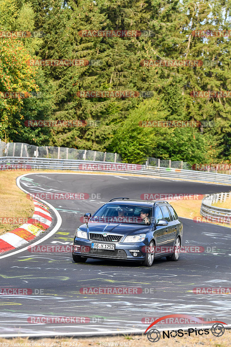 Bild #18775242 - Touristenfahrten Nürburgring Nordschleife (28.08.2022)