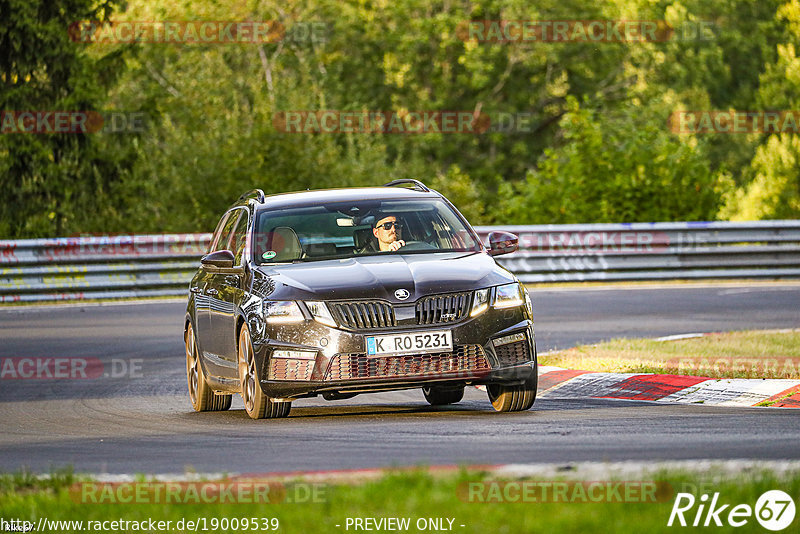 Bild #19009539 - Touristenfahrten Nürburgring Nordschleife (12.09.2022)