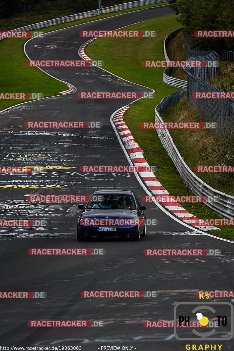 Bild #19063063 - Touristenfahrten Nürburgring Nordschleife (19.09.2022)