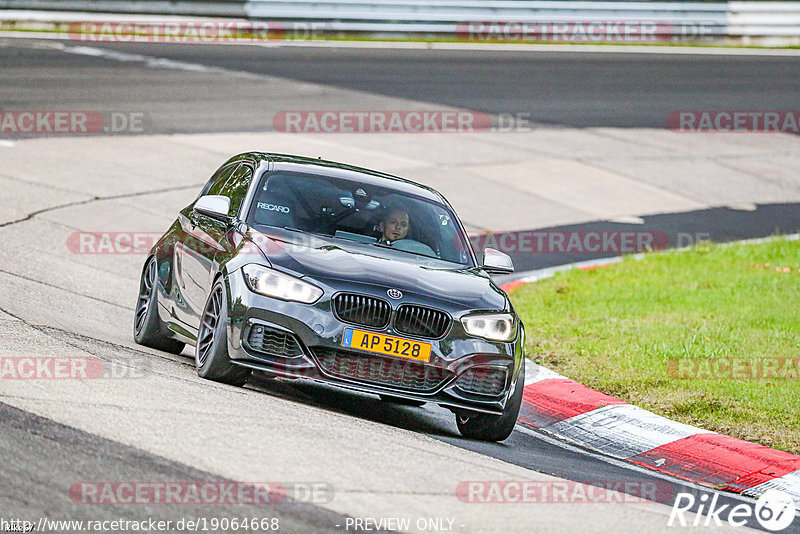 Bild #19064668 - Touristenfahrten Nürburgring Nordschleife (19.09.2022)