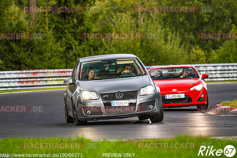 Bild #19066271 - Touristenfahrten Nürburgring Nordschleife (19.09.2022)