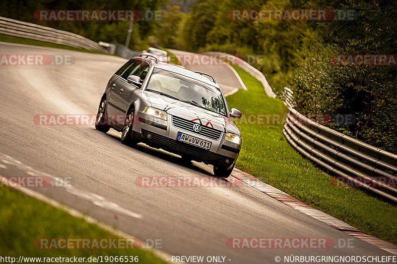 Bild #19066536 - Touristenfahrten Nürburgring Nordschleife (19.09.2022)