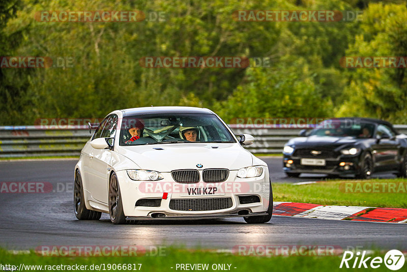 Bild #19066817 - Touristenfahrten Nürburgring Nordschleife (19.09.2022)