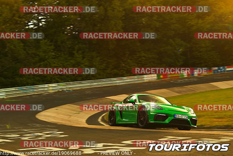 Bild #19069688 - Touristenfahrten Nürburgring Nordschleife (19.09.2022)