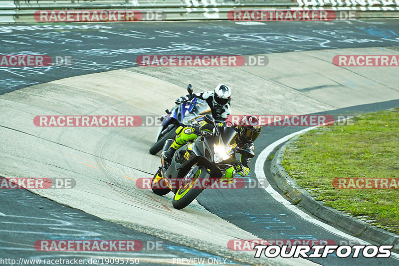 Bild #19095750 - Touristenfahrten Nürburgring Nordschleife (21.09.2022)