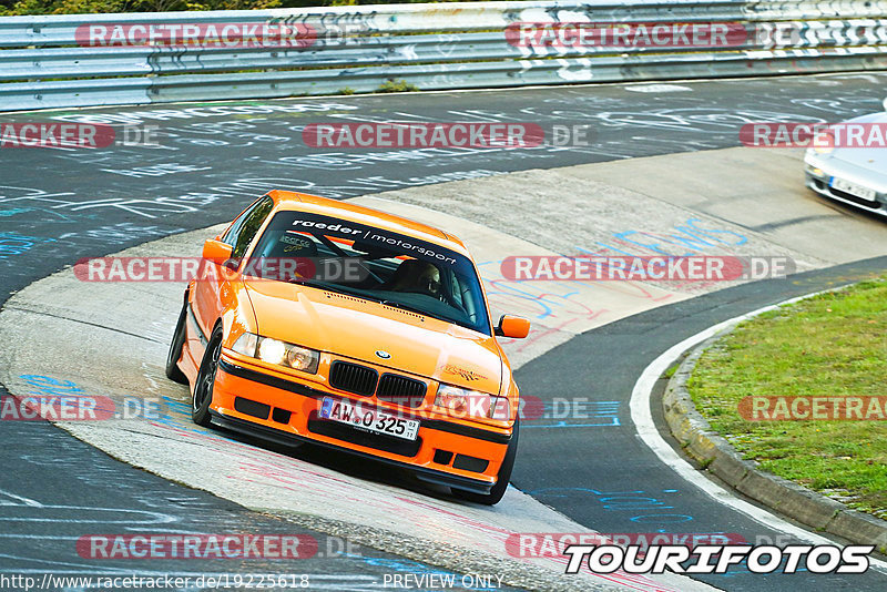 Bild #19225618 - Touristenfahrten Nürburgring Nordschleife (25.09.2022)