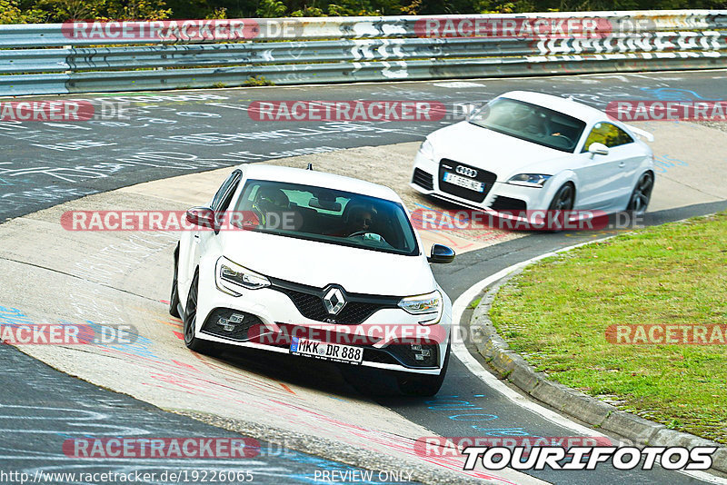 Bild #19226065 - Touristenfahrten Nürburgring Nordschleife (25.09.2022)