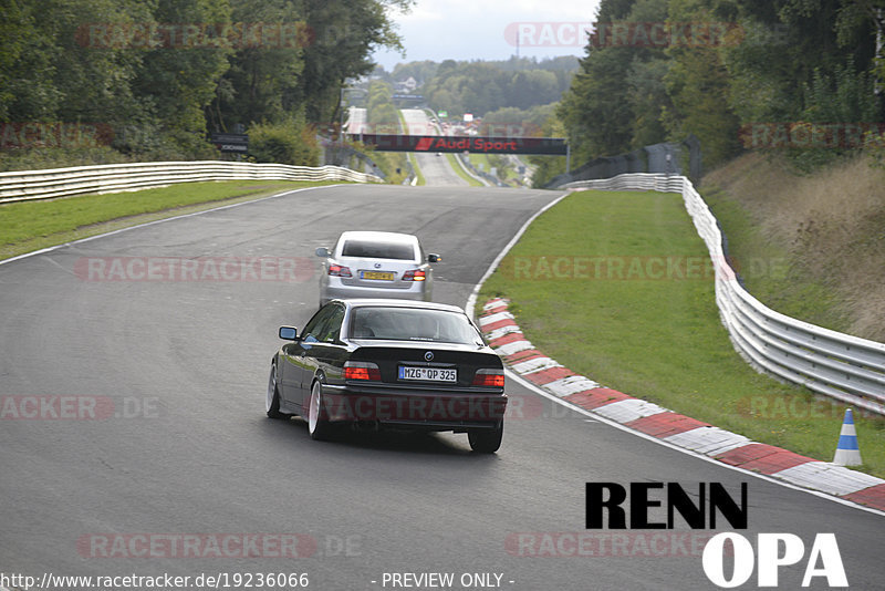 Bild #19236066 - Touristenfahrten Nürburgring Nordschleife (27.09.2022)