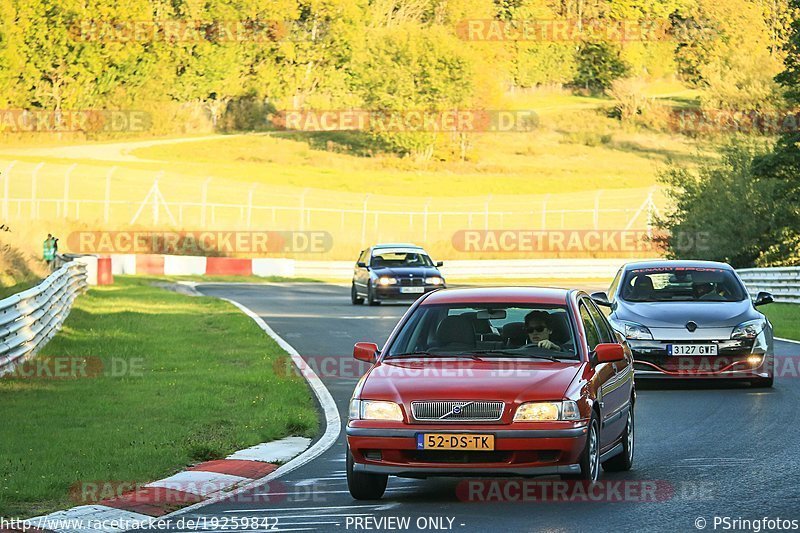 Bild #19259842 - Touristenfahrten Nürburgring Nordschleife (30.09.2022)