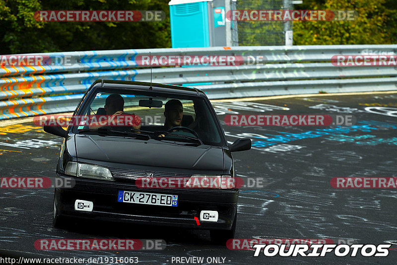 Bild #19316063 - Touristenfahrten Nürburgring Nordschleife (01.10.2022)