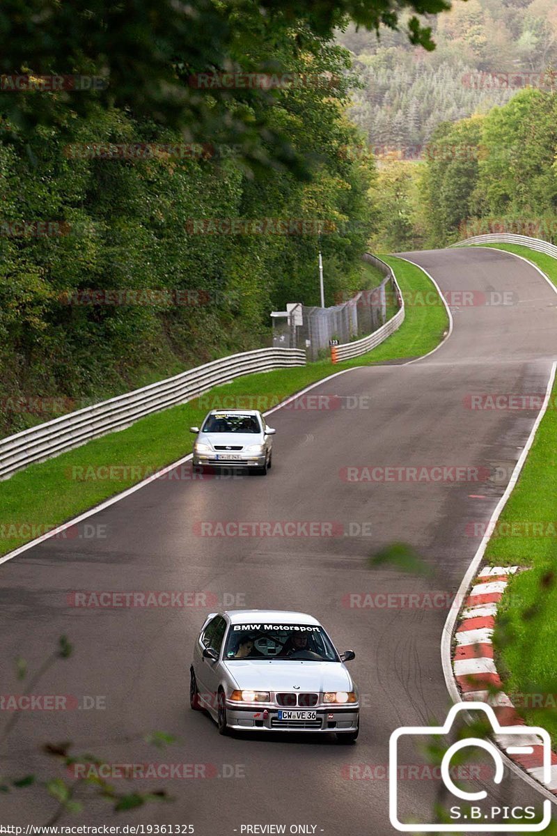 Bild #19361325 - Touristenfahrten Nürburgring Nordschleife (03.10.2022)