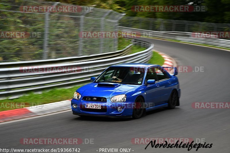 Bild #19366742 - Touristenfahrten Nürburgring Nordschleife (03.10.2022)