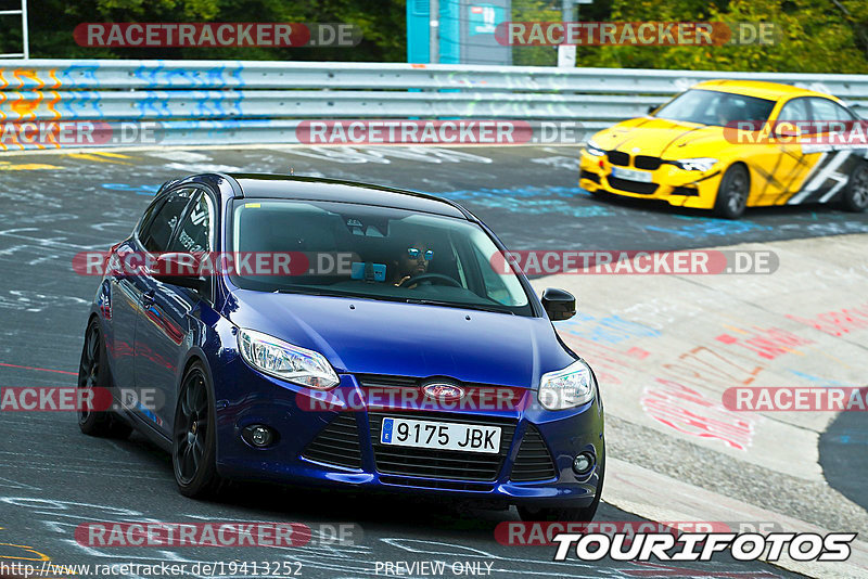 Bild #19413252 - Touristenfahrten Nürburgring Nordschleife (03.10.2022)