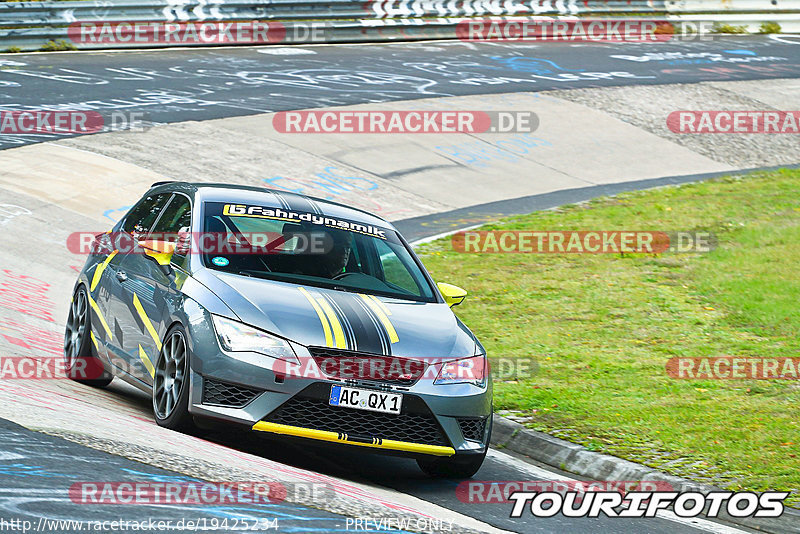 Bild #19425234 - Touristenfahrten Nürburgring Nordschleife (03.10.2022)