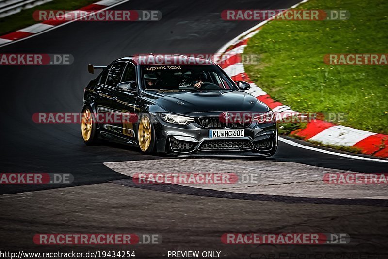 Bild #19434254 - Touristenfahrten Nürburgring Nordschleife (03.10.2022)