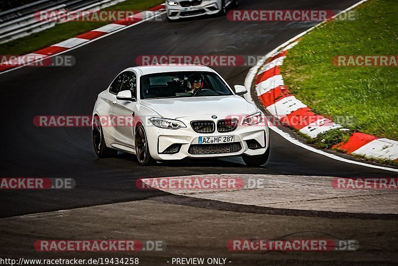 Bild #19434258 - Touristenfahrten Nürburgring Nordschleife (03.10.2022)