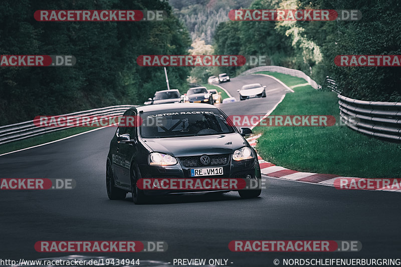 Bild #19434944 - Touristenfahrten Nürburgring Nordschleife (03.10.2022)