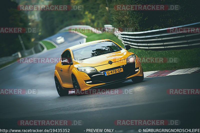 Bild #19435352 - Touristenfahrten Nürburgring Nordschleife (03.10.2022)