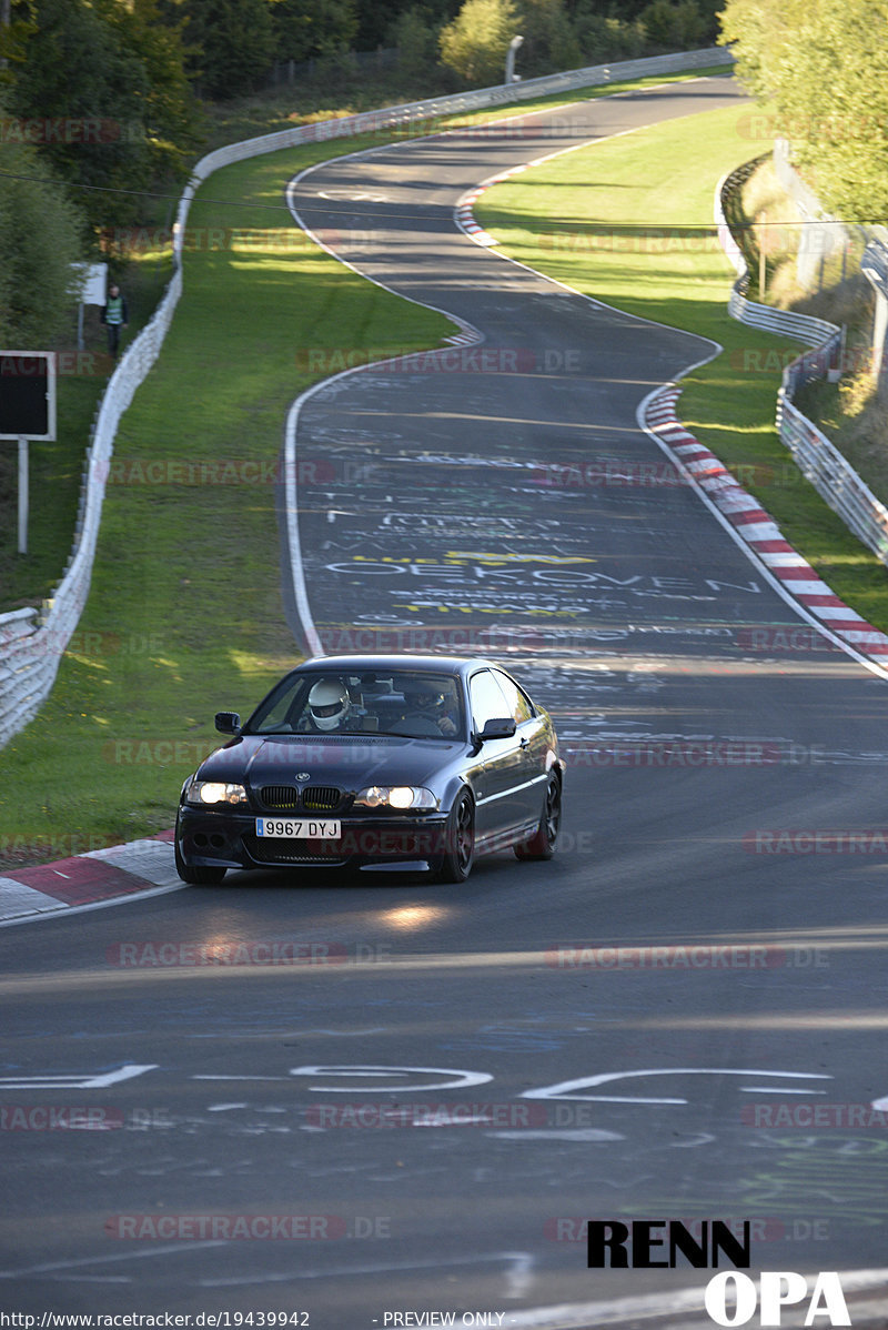 Bild #19439942 - Touristenfahrten Nürburgring Nordschleife (04.10.2022)